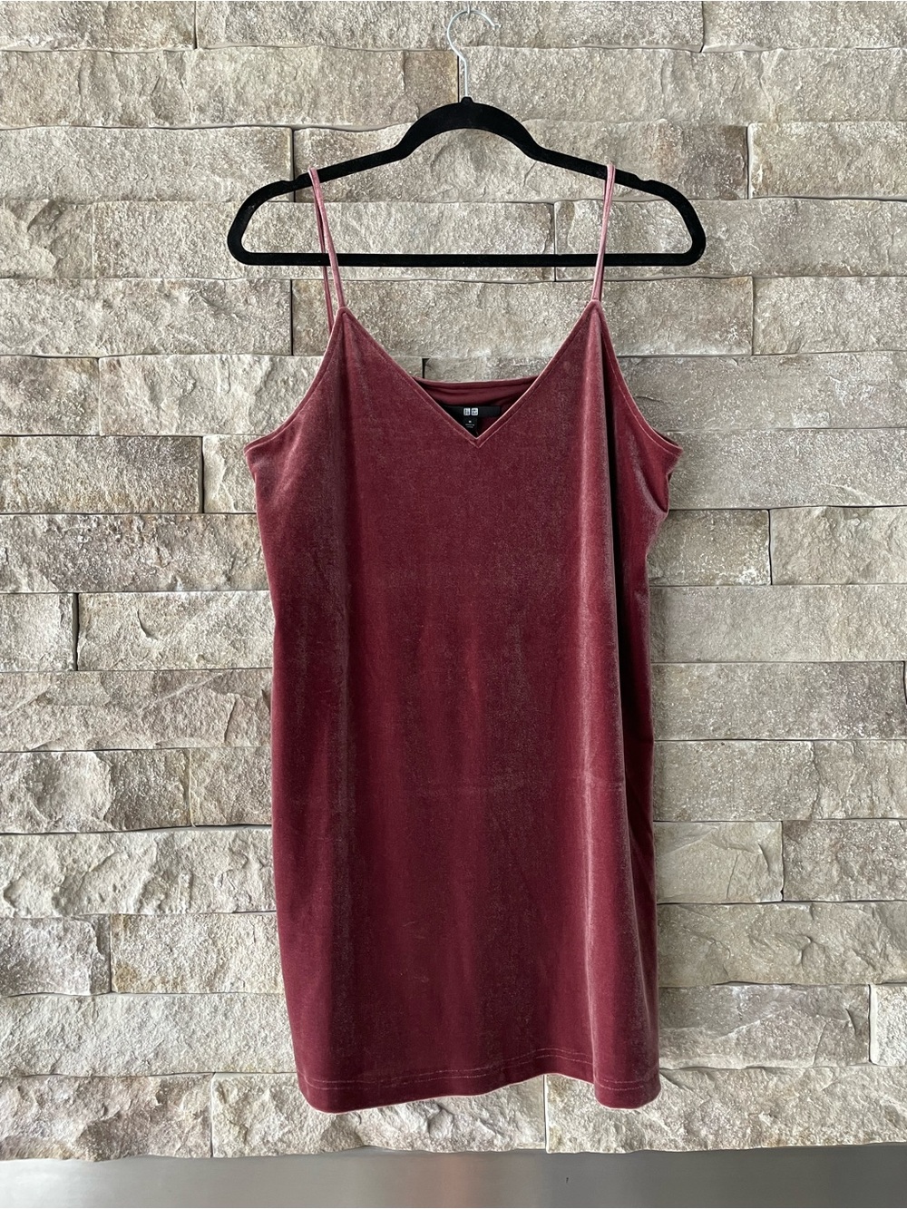 Uniqlo Velvet Slip Mini Dress in Wine Red